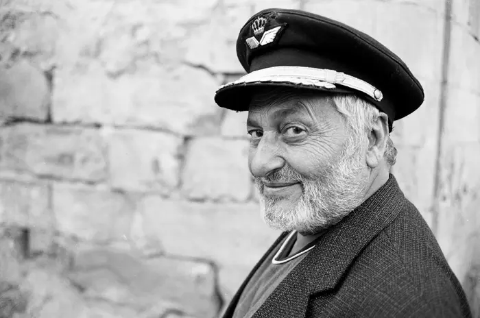 כובע הטייס ששינה הכל. מתוך "קפטן אבו ראעד"