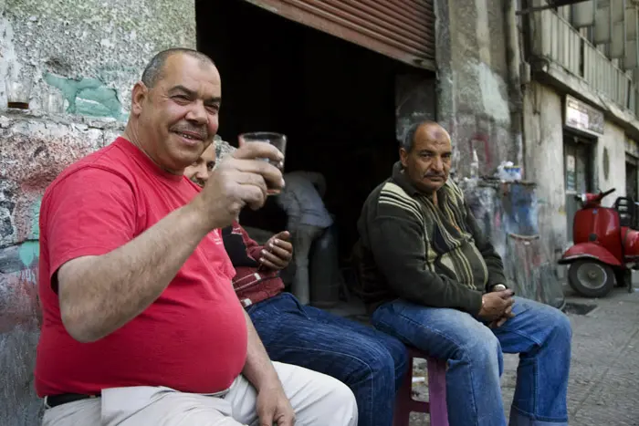 "אתם בני אדם כמונו". מצרים שותים קפה