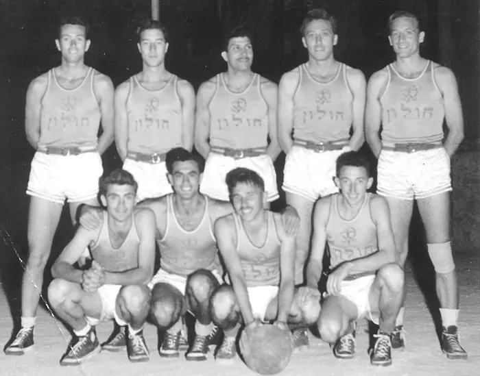 הקבוצה "המצרית" הפכה לשם דבר. שחקני הפועל חולון של 1951