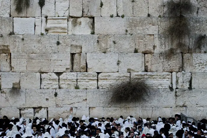 מנהיגי דת מוסלמים בולטים יטענו כי האזור שייך לוואקף משום ששם קשר מוחמד את סוסו לפי המסורת המוסלמית