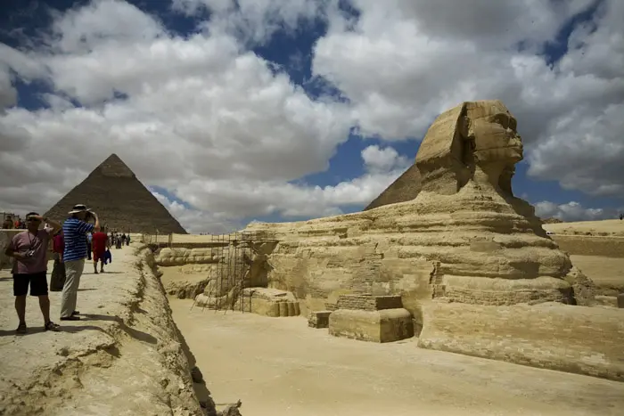 הפירמידות של גיזה ופסל הספינקס