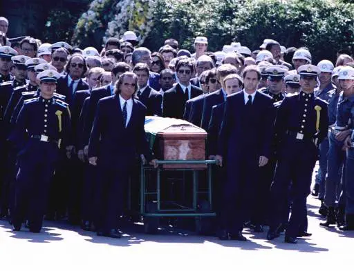 הלוויתו של סנה. 1960-1994