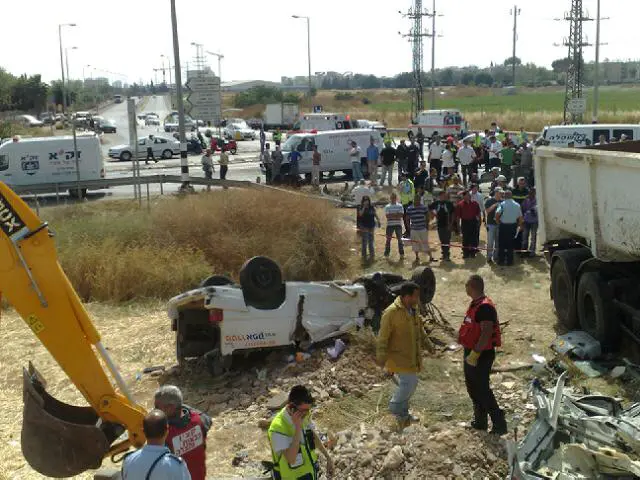 יש להקים צוות חקירת תאונות מקצועי מיוחד, שאינו מסתמך על החקריה המשטרתית