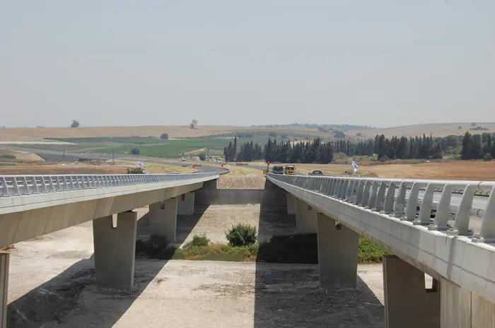 השיפור בהיקף התנועה בכביש יקוזז בעלויות ההרחבה ועלויות השיקום הנדרשות