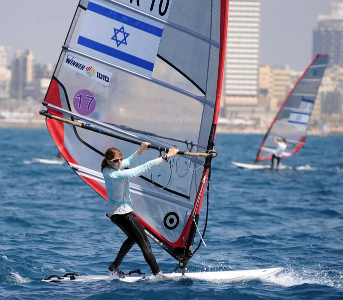 מנצלת עד תום את השבוע הזה. מעיין דוידוביץ'