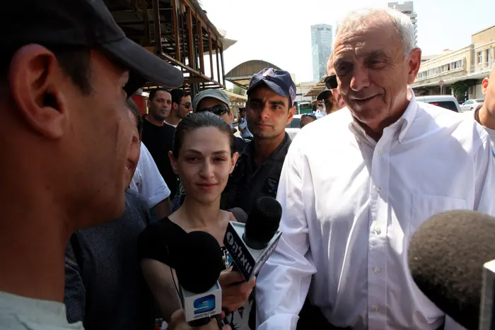 אהרונוביץ' בביקורו בתל אביב היום