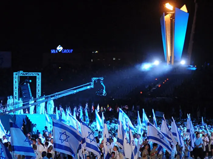 הגעתי לכאן לראשונה הקיץ במסגרת המכבייה. גיליתי ארץ ואנשים נפלאים ואני מקווה להזדמנות לייצג  את ישראל"