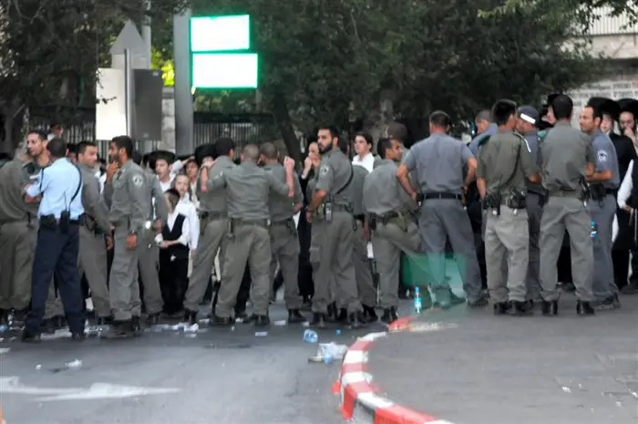 עימותים בין חרדים ושוטרים בירושלים