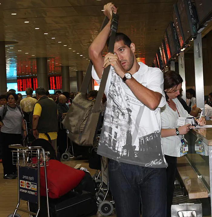 המשחקים האלה הם הכנה כדי לבדוק דברים". בורשטיין