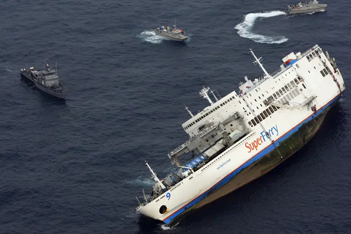 מעבורת טבעה בפיליפינים
