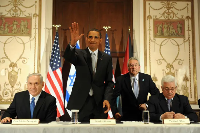 אובמה חזר על דרישתו "לרסן את ההתנחלויות הישראליות"
