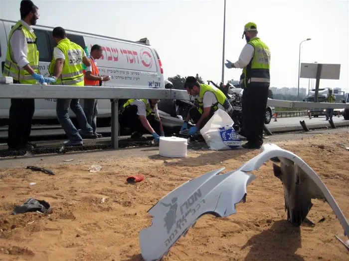 "הגבר נפגע מרכב מסחרי שחלף במקום"