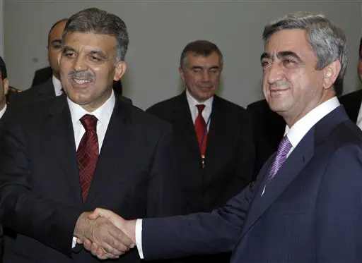 נשיא טורקיה עבדוללה גול ונשיא ארמניה סרגי סרקיסיאן