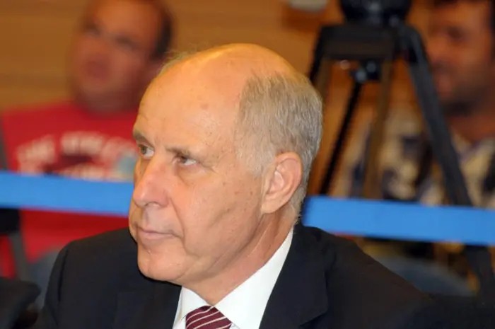 הציע ללבני להיות נאמנה לבוחרי השמאל. השר איתן