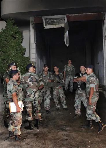 כוחות הביטחון הלבנונים פתחו בחקירה והעריכו כי הפיצוץ נגרם ממטען שהונח על מפתן הבית