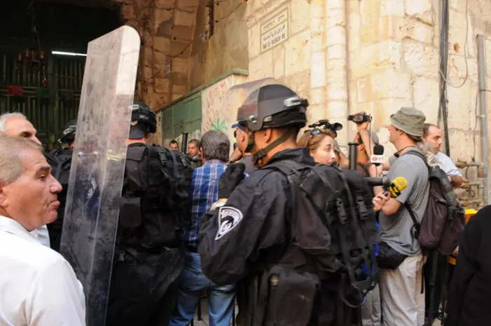 באירועים האלימים בהר הבית נפצעו 15 שוטרים וכ-17 פלסטינים