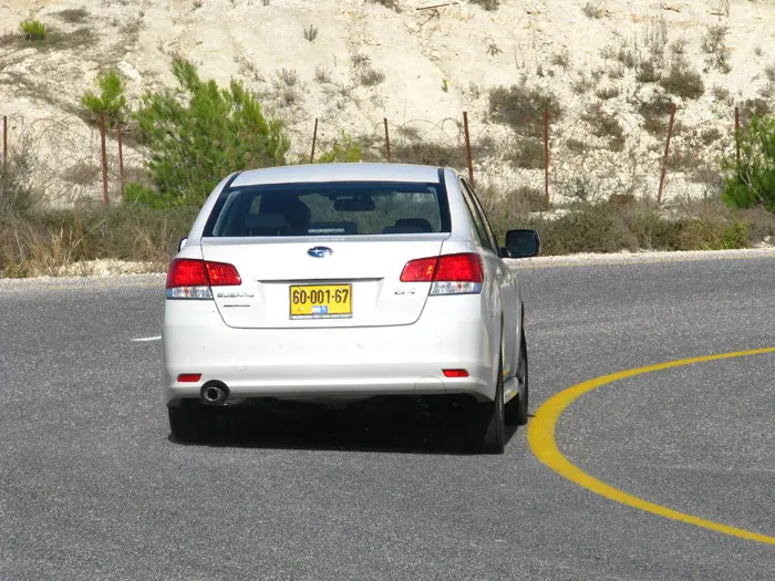 B4: כבישים מפותלים הם לא בשבילה וחבל