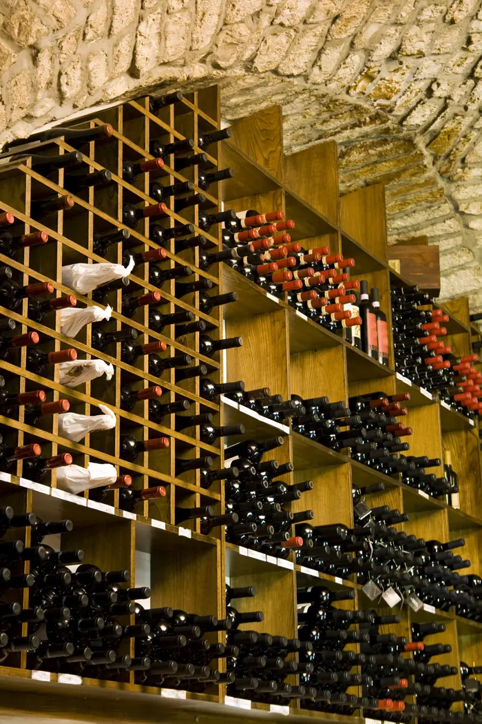יבואני אלכוהול סיפרו כי רשתות לא מתביישות להרוויח 60% על בקבוק יין