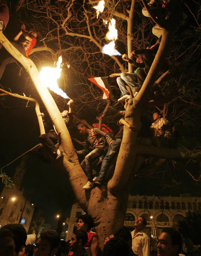 שלא יישרפו בחרטן עצים. אוהדי נבחרת מצרים