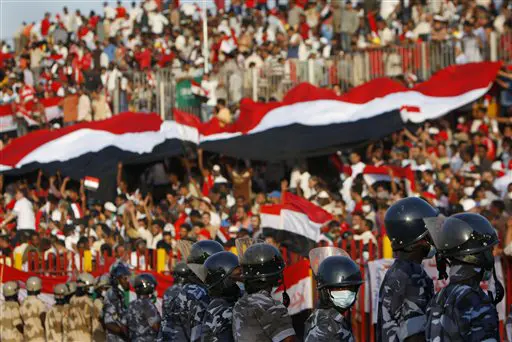 אוהדי נבחרת מצרים תחת אבטחה כבדה במהלך המשחק