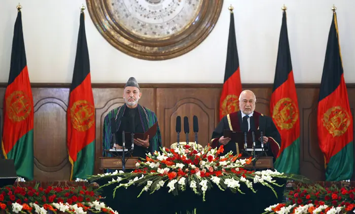 מבטיח להלחם בשחיתות במדינה, נשיא אפגניסטן חמיד זקרזאי בטקס השבעתו