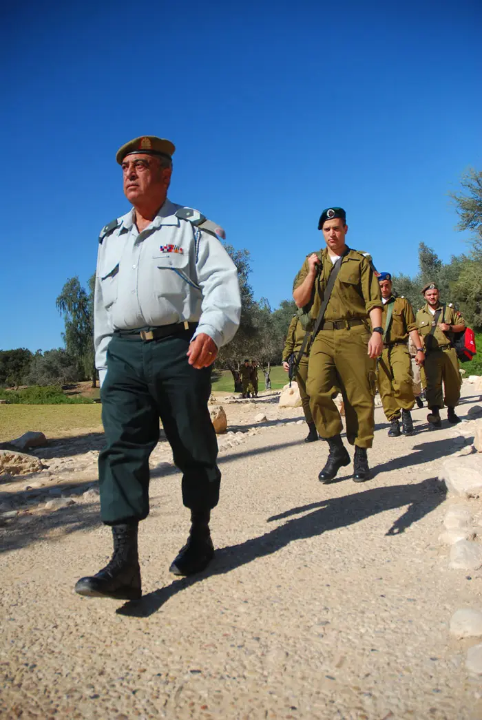 רב נגד יצחק טאיטו חוגג 50 שנות שירות בצה"ל נובמבר 2009