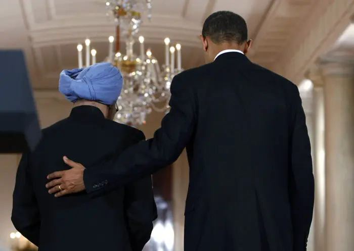 נשיא ארצות הברית ברק אובמה וראש ממשלת הודו מנמוהן סינג