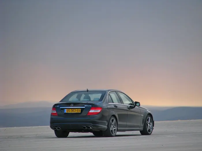 מבחן דרכים מרצדס C63 AMG