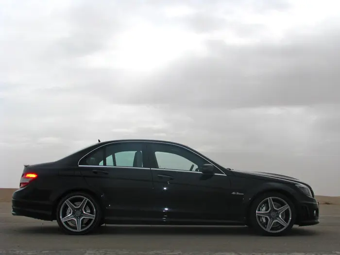 מבחן דרכים מרצדס C63 AMG