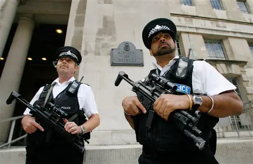 שוטרים בריטיים בלונדון