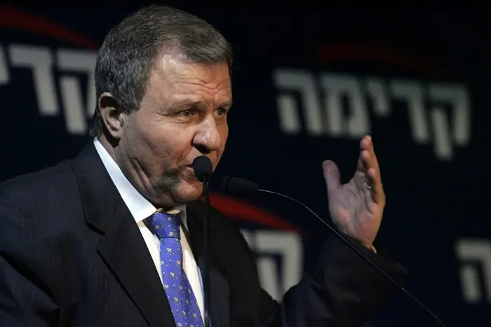 "מי שצריך לעשות ולהתערב בשוק הנדל"ן זה שר שיכון". ח"כ מאיר שטרית