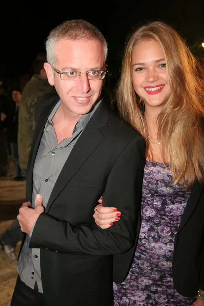 עם אסתי גינזבורג ב-30 לדצמבר 2009