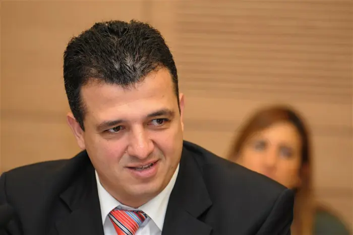 להערכתו, ההצעה תביא להגדלת היצע שוק הדירות ולהוזלת המחירים. ח"כ שאמה