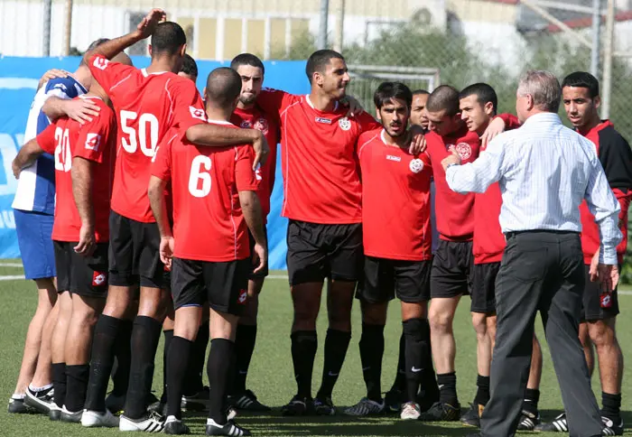 יתמרן בין שישי לשבת. פייגנבוים עם שחקני חדרה