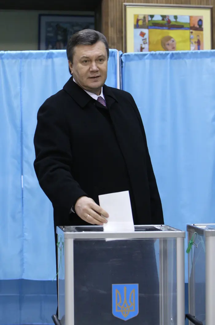מוביל בסקרי הבחירות, ויקטור ינוקוביץ'