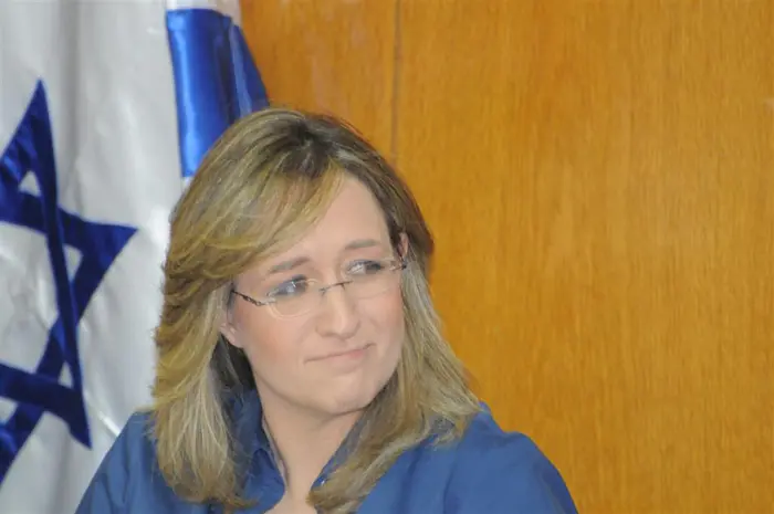 "בשל הבדלי גישות שאינם נוגעים למהותו של התיק". אילנה דיין