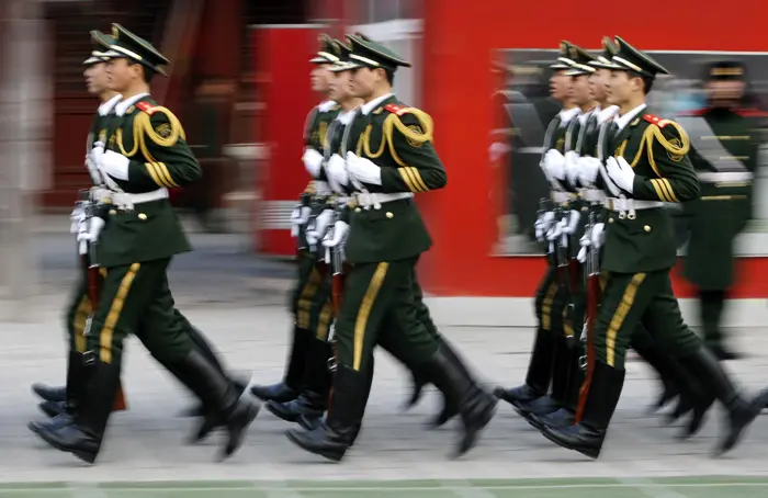 שוטרים סינים מתאמנים בעיר האסורה בבייג'ינג