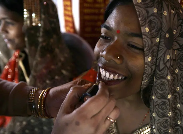 כלה מתוכננת לטקס חתונה המונית בעיר סיליגורי שבמזרח הודו