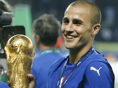 כשחושבים על שחקן שמזוהה יותר מכל עם הזכייה של איטליה במונדיאל 2006, זה השם שעולה לראש. קנבארו