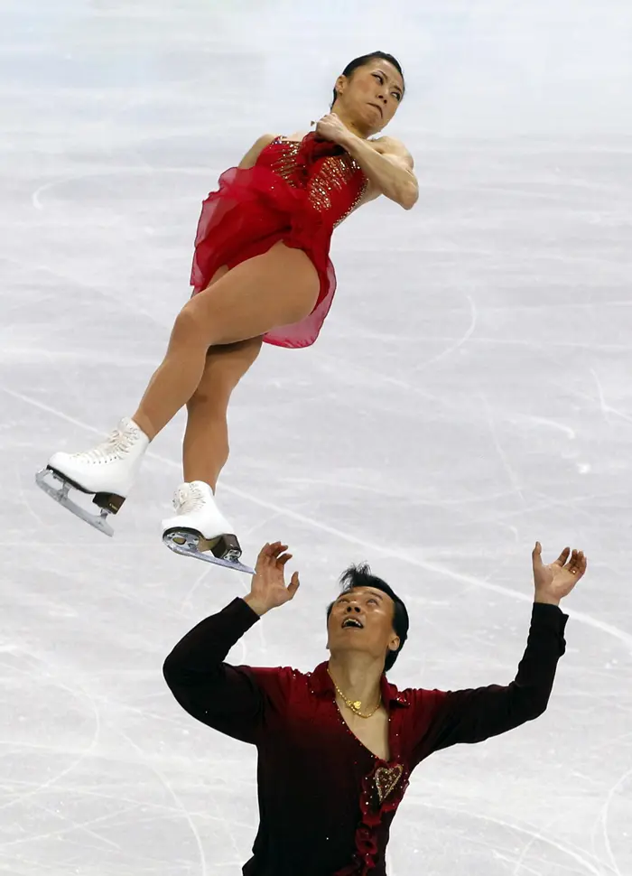 יותר מרשים מריקוד על הקרח. האלופים האולימפיים מסין רוצים עוד תואר באליפות העולם