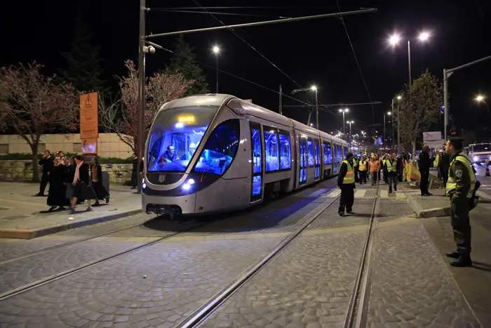 כמה זמן יקח וכמה יעלה, אבל באמת? הרכבת הקלה בירושלים