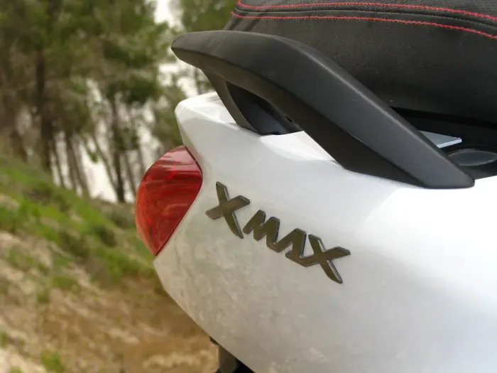 מבחן דו-גלגלי ימאהה X-MAX 250