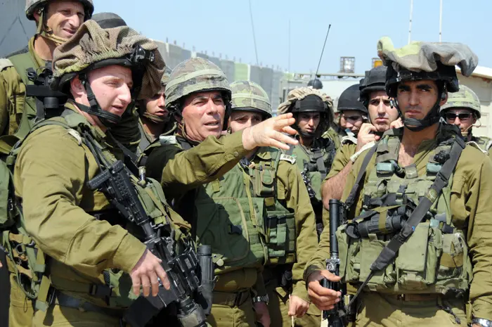 מידע על סידורי אבטחתו הועברו לחארב. אשכנזי