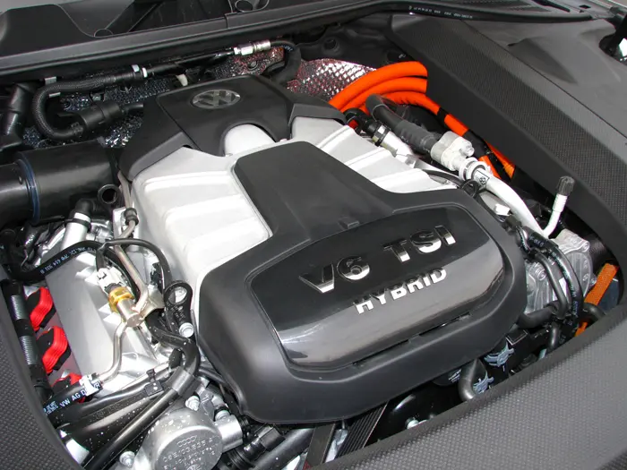 המנוע ההיברידי - אמור להציע ביצועים של V8 וצריכת דלק של V6