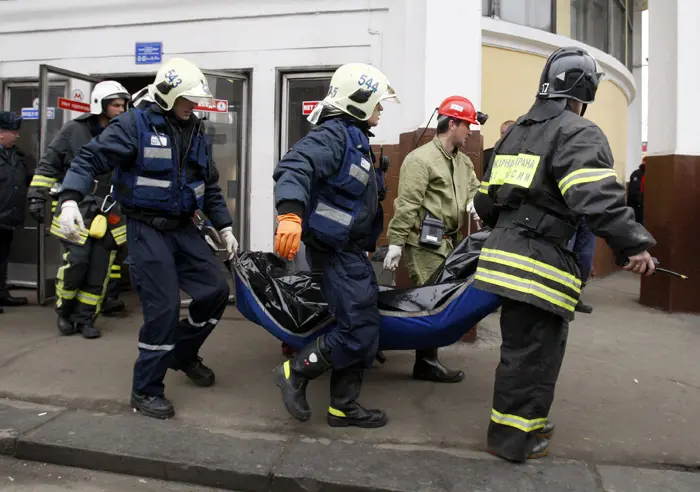 לפחות 40 בני אדם נהרגו בפיגועים בשתי תחנות רכבת תחתית במוסקבה