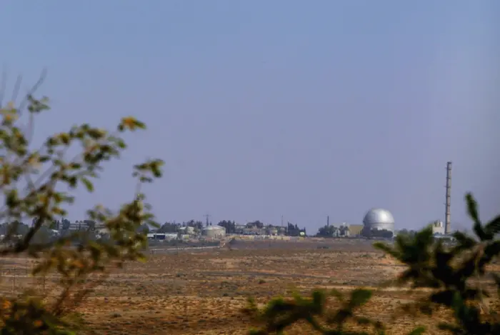 פרשנים מעריכים שישראל היא מעצמת הגרעין השישית בגודלה בעולם. הקריה למחקר גרעיני בדימונה