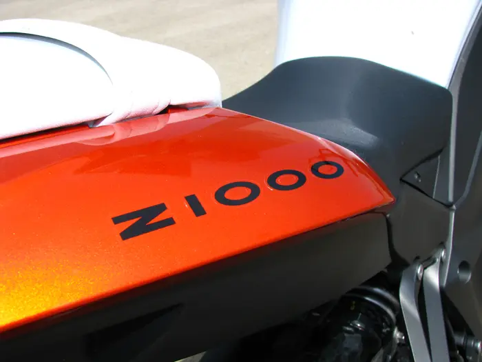 Z1000 - הסטריטפייטר החדש של קוואסאקי