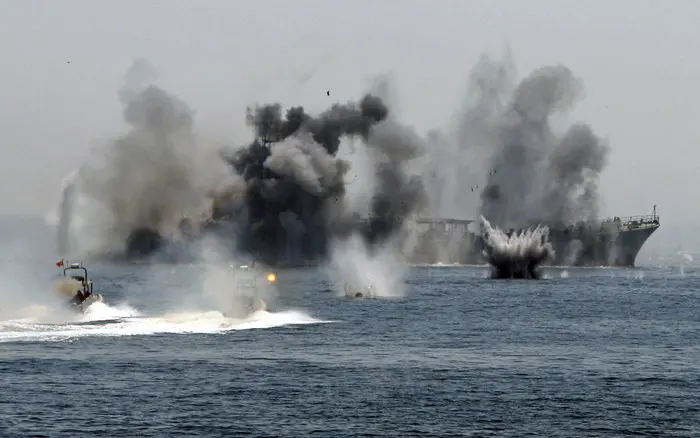 יחידות משמרות המהפכה של אירן מוכנות ללוות אוניות משט לעזה. תרגיל ימי של משמרות המהפכה באירן