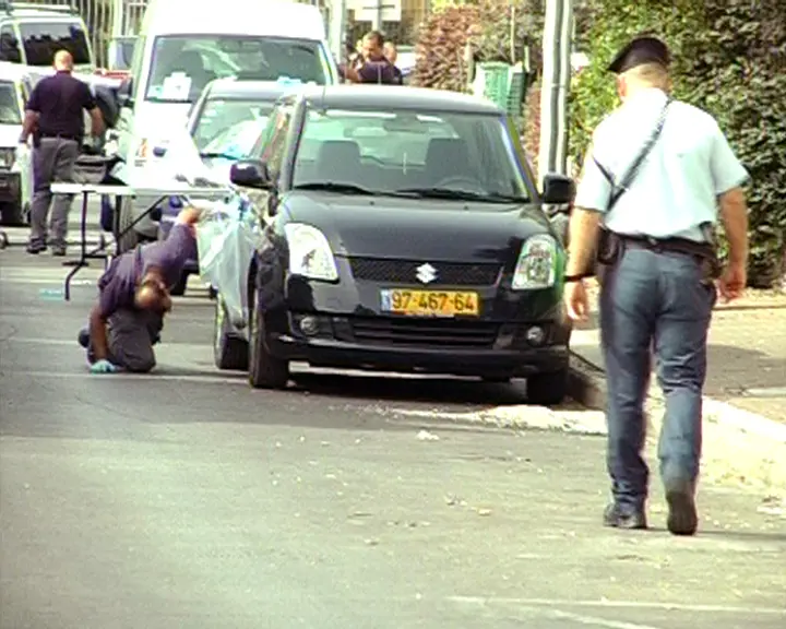 "רק ניתן לשער איזה סכסוך היה נפרץ אם המטען היה מגיע ליעדו ומתפוצץ". רכבו של הבכיר בעיריית ת"א שוטה חובל שכן התפוצץ