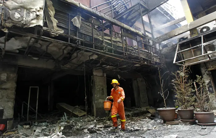 כ-35 בניינים ברחבי בנגקוק הוצתו במהלך הלילה